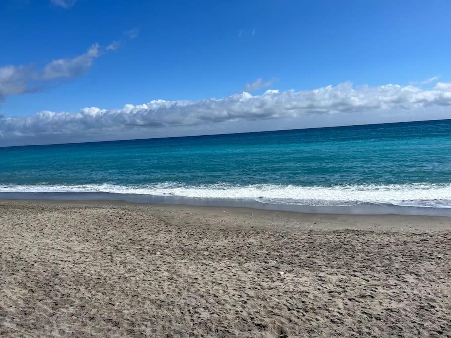 Appartement Vue Sur Mer Pietra Ligure Zewnętrze zdjęcie